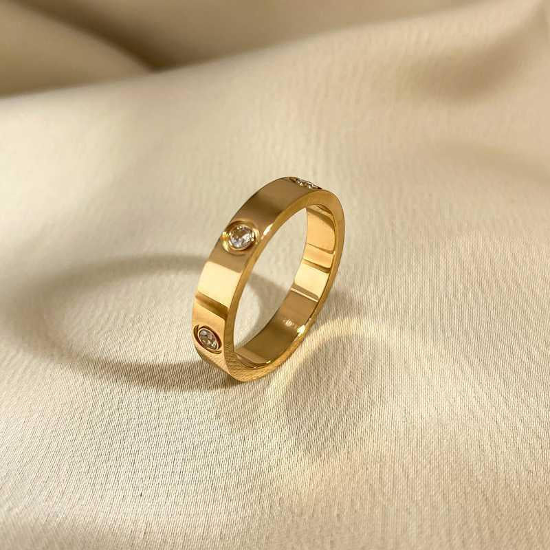 VISTA™ HELENA BAND RING