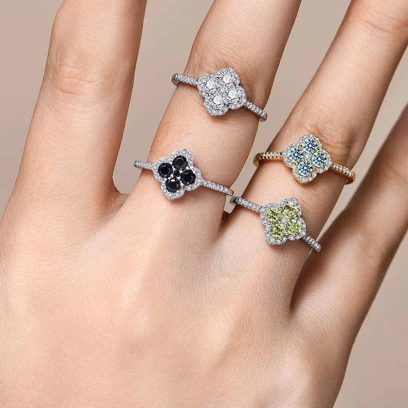 Soraya Clover Ring Blue | White gold 18k