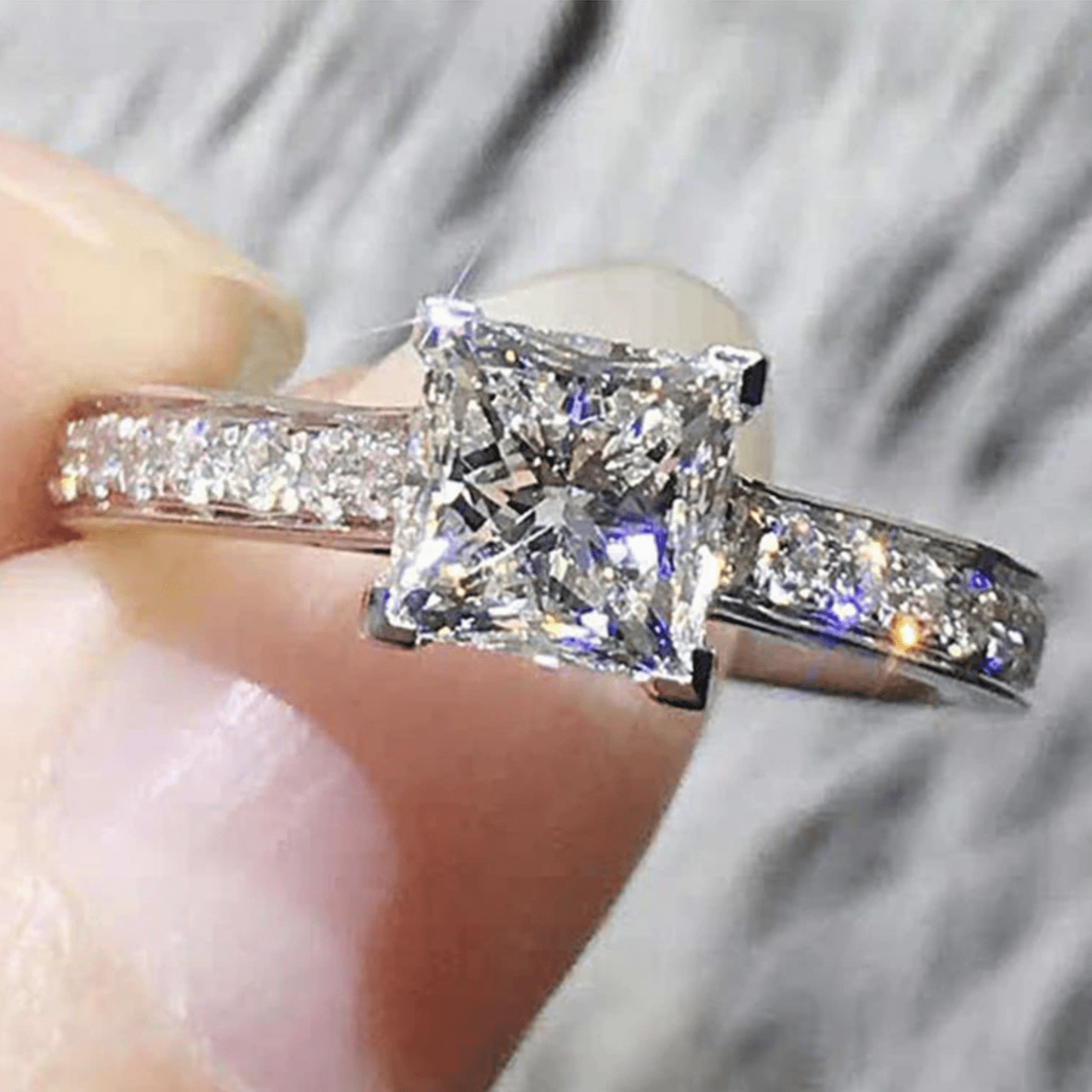 VISTA™ FIONA PRINCESS CUT RING