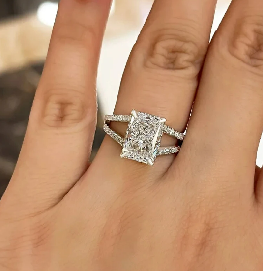 VISTA™ SERENA DIAMOND RING