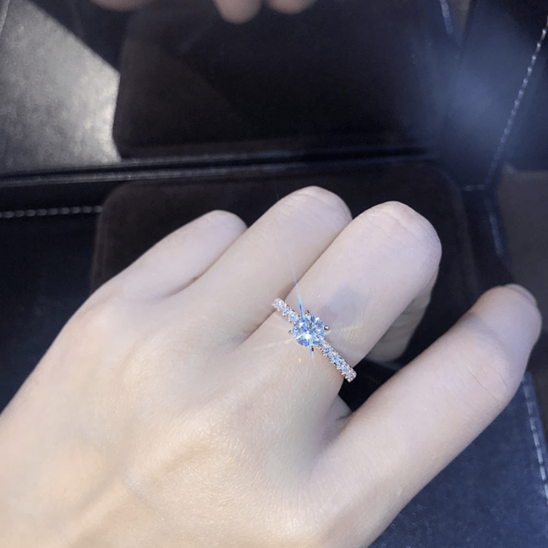 ALICE ROUND RING